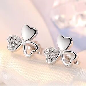Chic S925 Silver Heart Clover Earrings